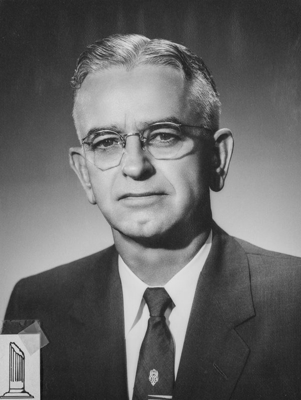 Robert E. Smith, Worshipful Master 1951-52